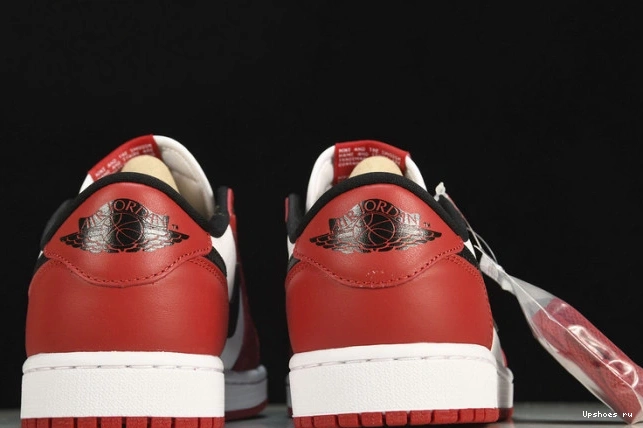    Low (2016) Jordan Chicago  705329-600 Retro 1 0501